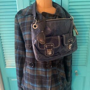 Body central jacket with button up front